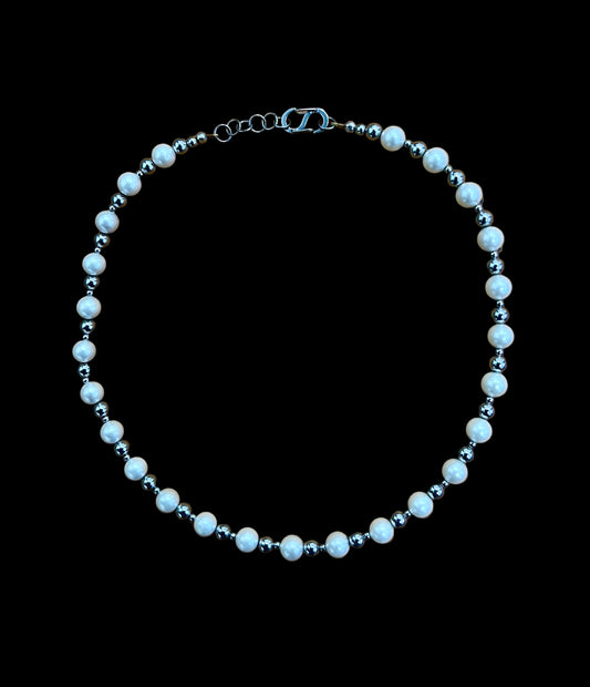 ETERNA NECKLACE